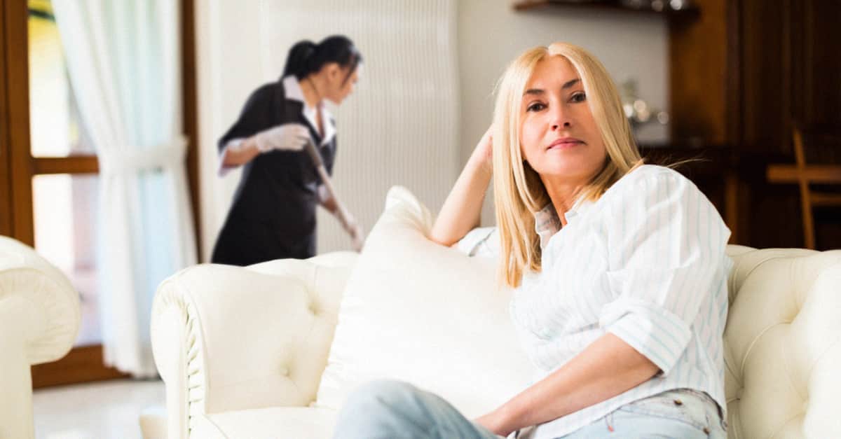 Concerned socialite calls for empowering women by providing them with maids image