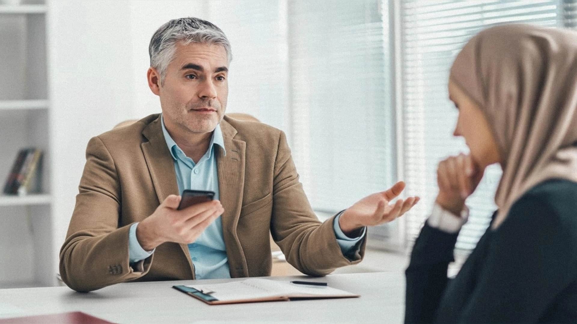 صورة مدير فيمنست يرفض توظيف النساء خشية تعرضهن للتهميش والتحرّش