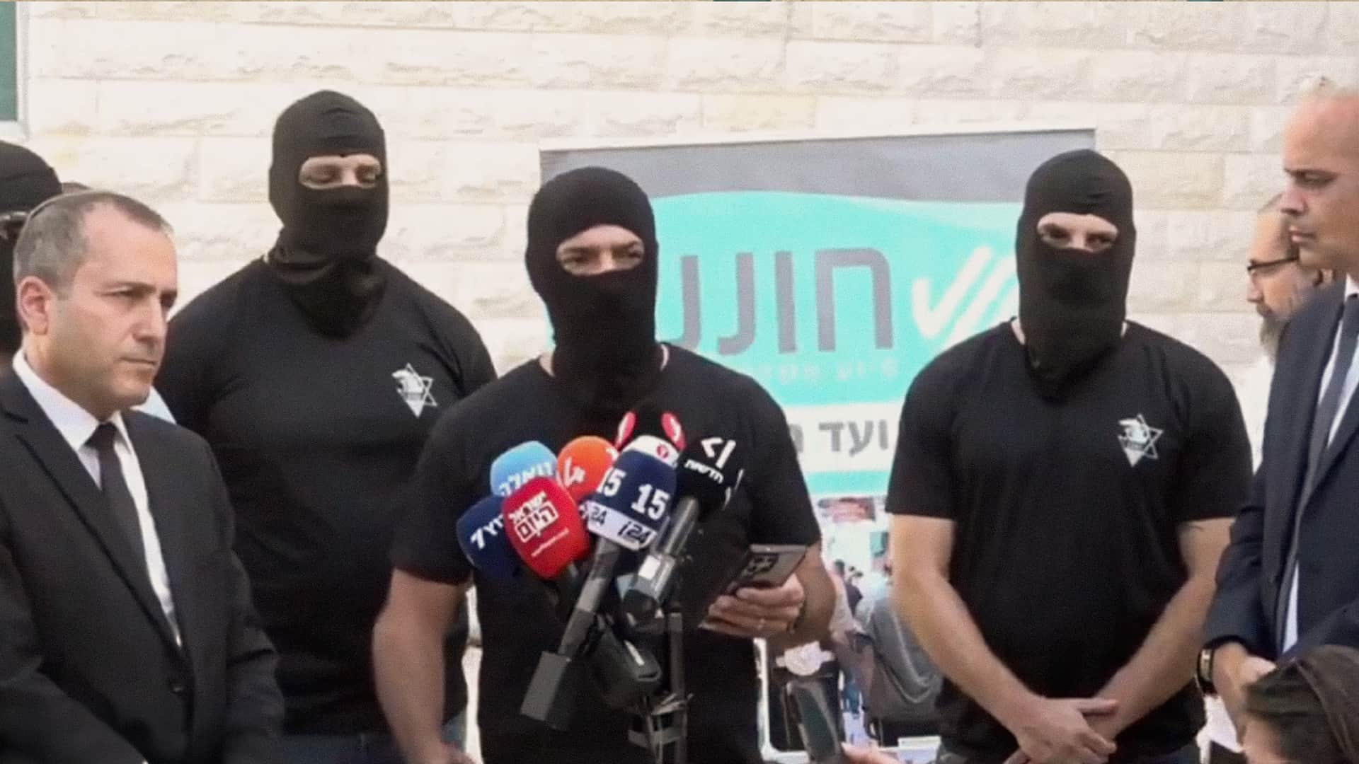 صورة مجندون إسرائيليون يطالبون بتعويض نفسي عن رؤية أنفسهم أثناء ممارسة التعذيب