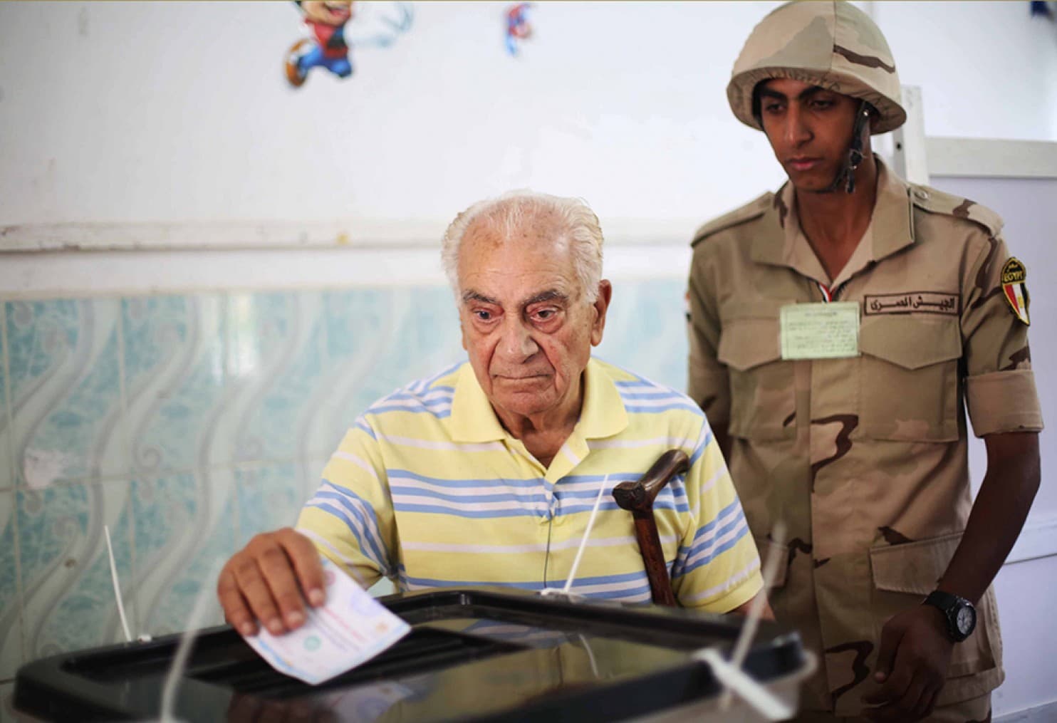 صورة السيسي يكتسح مقاعد مجلس النواب وبقية المقاعد في مصر