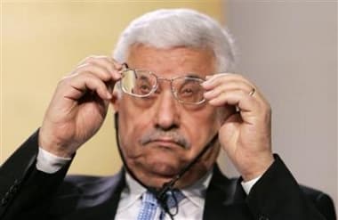صورة موجات انتحار جماعي في فلسطين بعد أنباء استقالة عبّاس