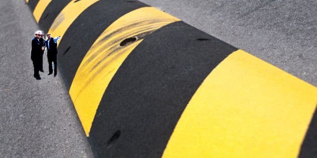صورة الحكومة تبدأ بتشييد مشروع المطبّ العالي