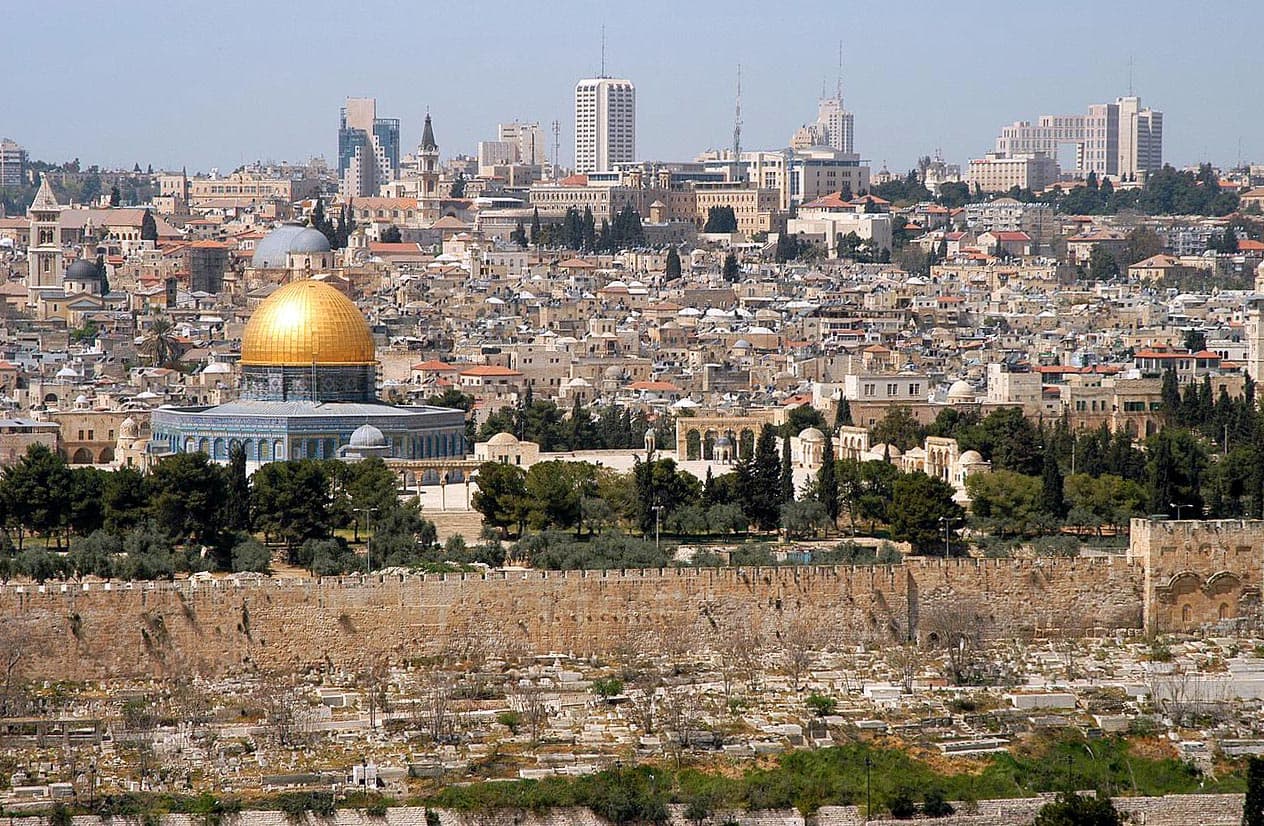 صورة الجيوش العربية تتحضر لاسترجاع القدس الخميس القادم٬ قبل الإفطار