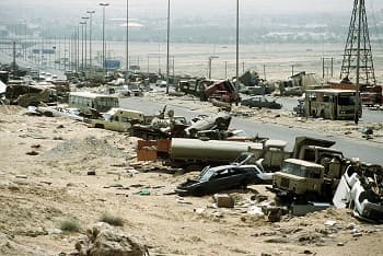 صورة لغز الطائرة الماليزية: مهرّبون من منطقة “سحاب” قاموا بسرقة الطائرة عقب سقوطها