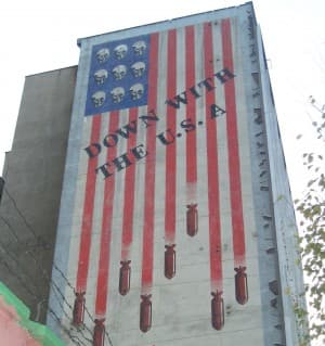 صورة التمييز ضد المغتربين الأمريكان… حالات فردية أم منهجية دولة؟