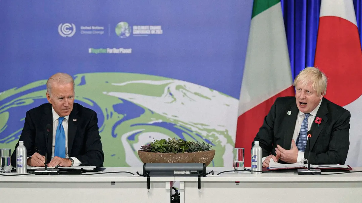 Major powers urge people to continue recycling plastic bottles image