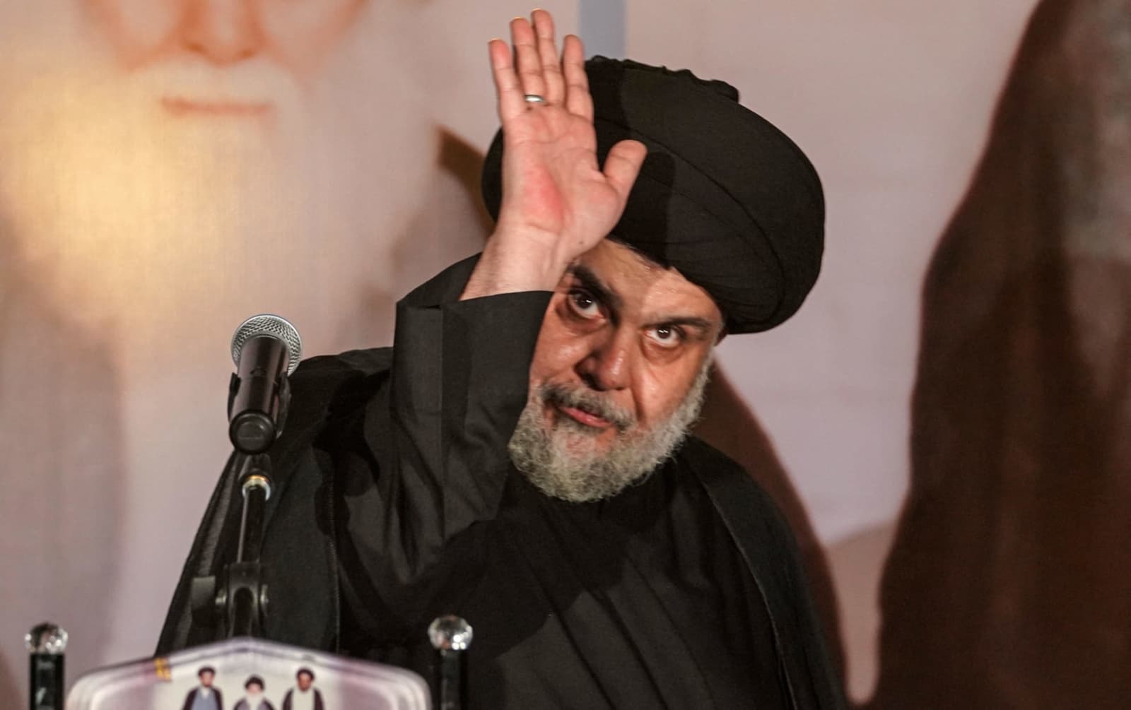 صورة الصدر يعلن الاعتزال النهائي للسياسة لحين تغييره رأيه