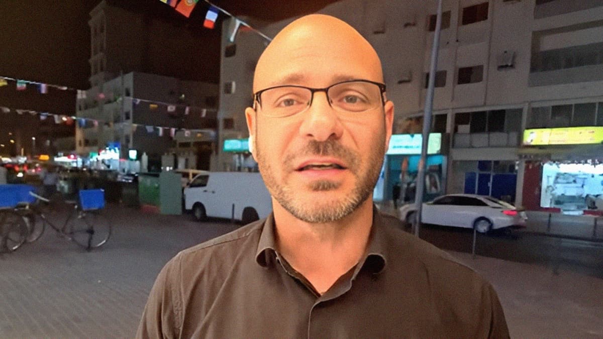 صورة صحفي إسرائيلي يطالب بقتل خمسة صحفيين فلسطينيين انتقاماً لكرامته المهدورة