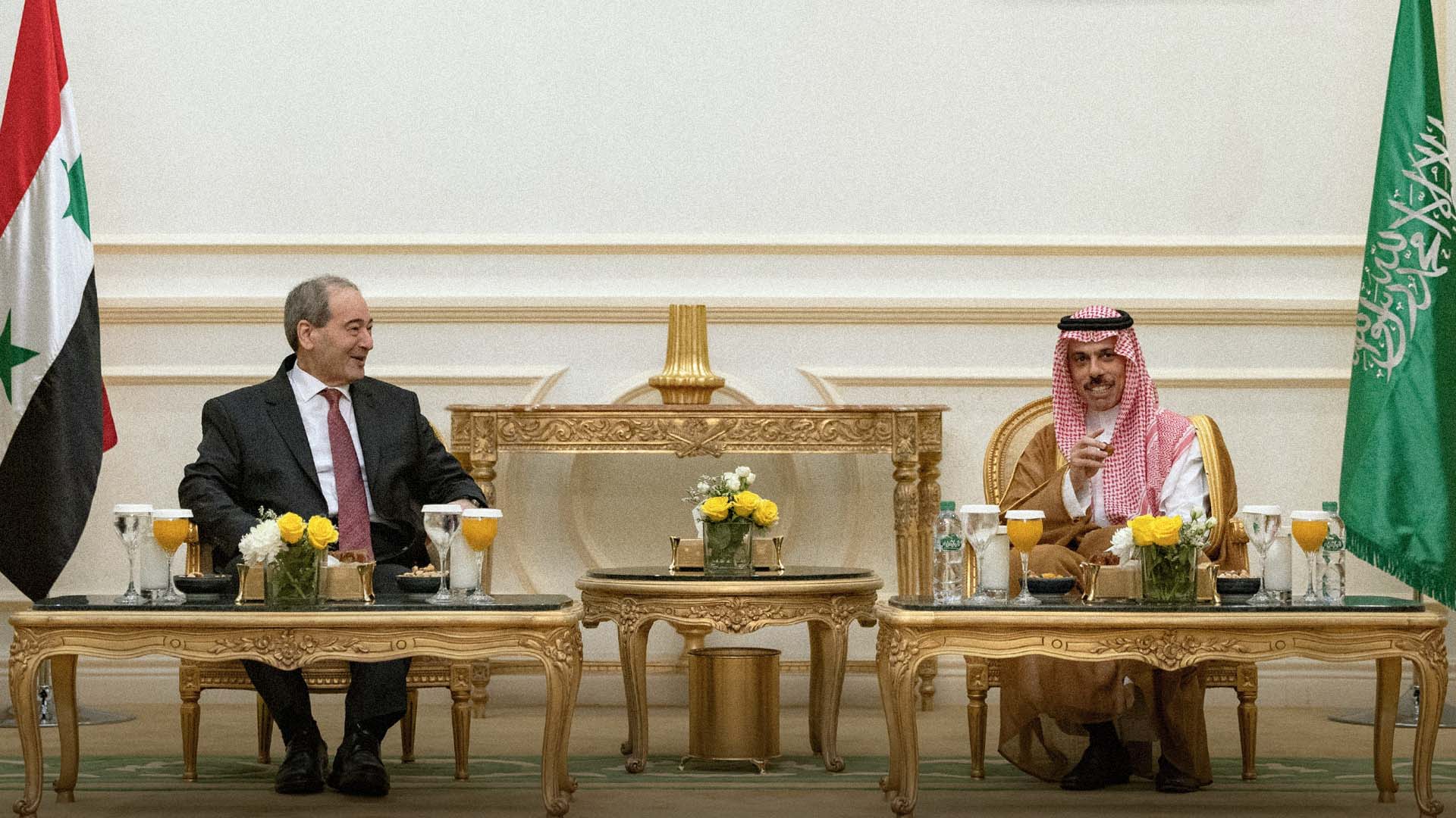 صورة السعودية تعرض على الأسد البترودولار مقابل الاستغناء عن الكبتادولار
