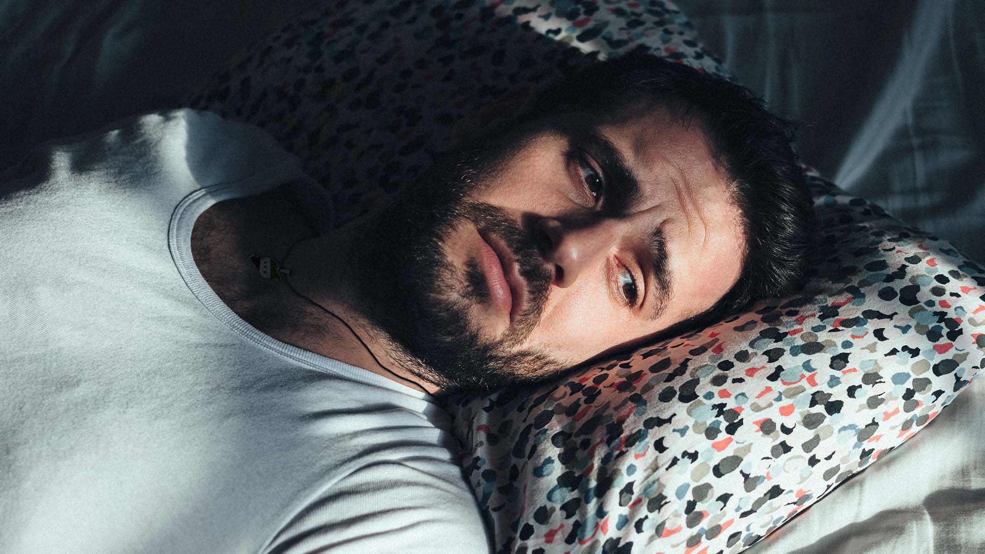 صورة أصوات من تحت المخدة حول عودة العلاقات السورية - السعودية