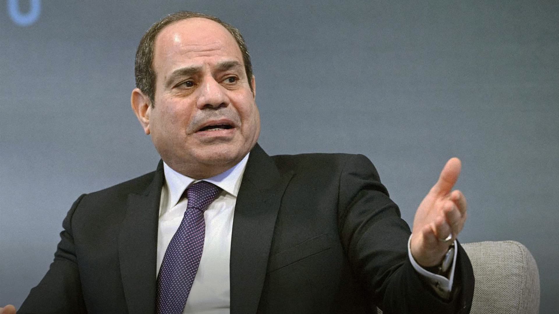 صورة السيسي يدعو الأبنية الآيلة للسقوط لشدّ حيلها