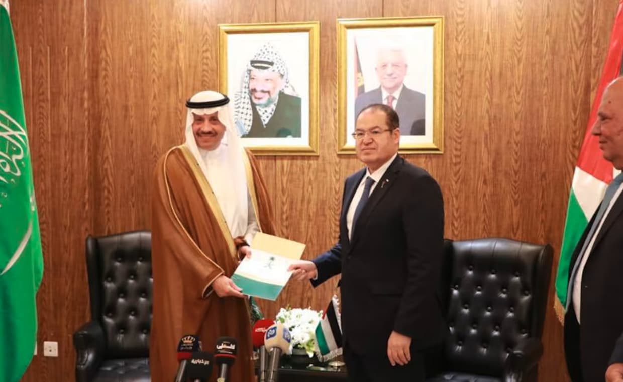 صورة السعودية تعين سفيراً في فلسطين يقيم في الأردن تمهيـداً لتنصيب سفير في إسرائيل يقيم في الضفة