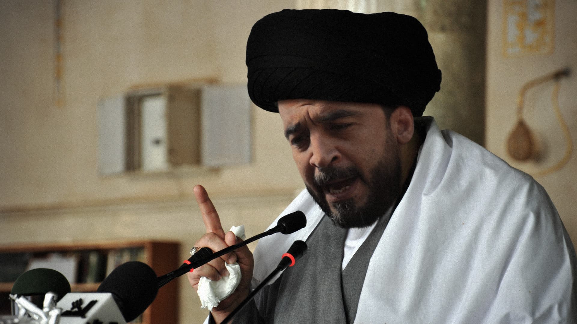صورة الحلبوسي يمهل العراق ٢٤ ساعة لإعادته لمنصبه وإلا سيمقتدى الصدر