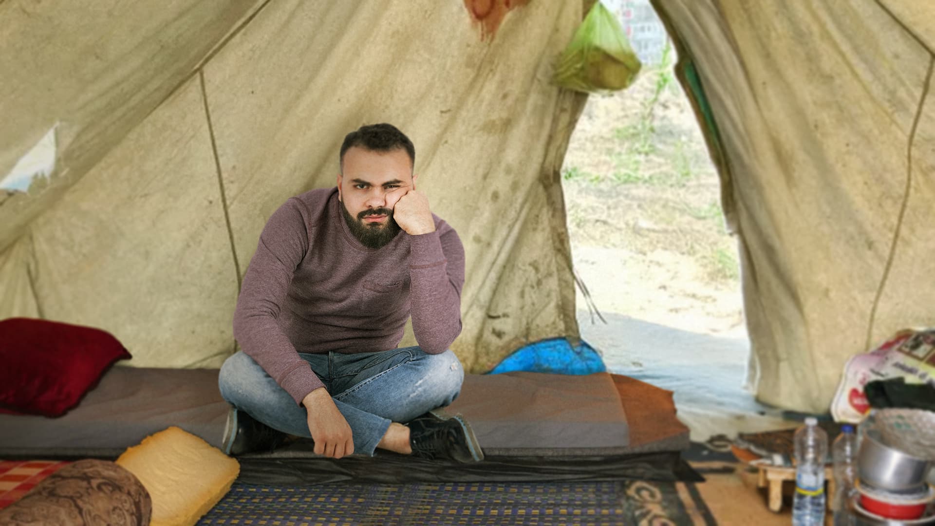 صورة فلسطيني يواصل العيش بعد يأسه من العثور على خيار أفضل