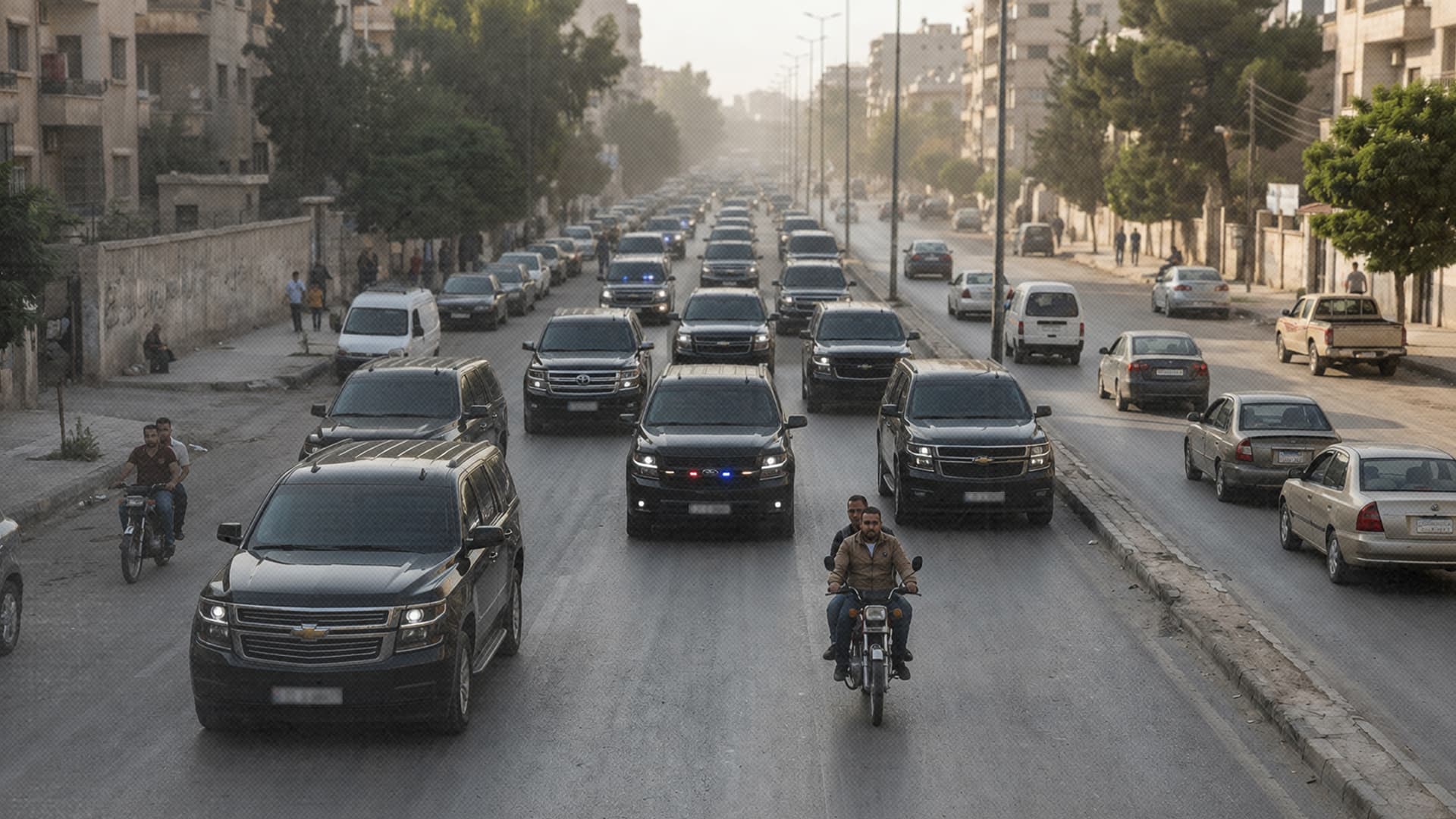 صورة سوريا: موكب من ٢٦ سيارة شيفروليه تاهو ينطلق الآن من وزارة الطاقة لمتابعة مشكلة طوابير البنزين