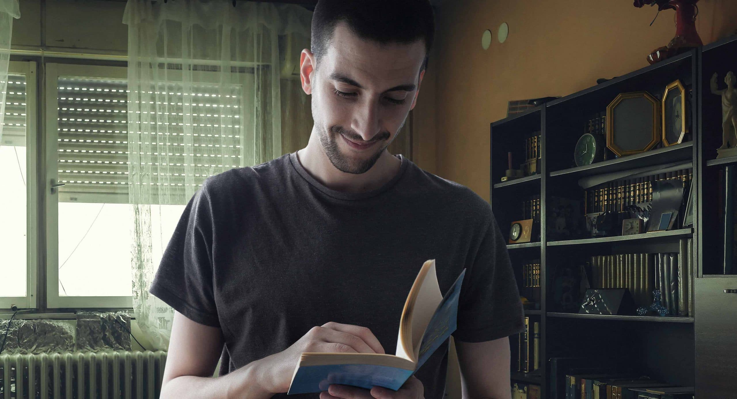 صورة ملحدٌ يجهّز بضع نكات على الصائمين بمناسبة حلول شهر رمضان