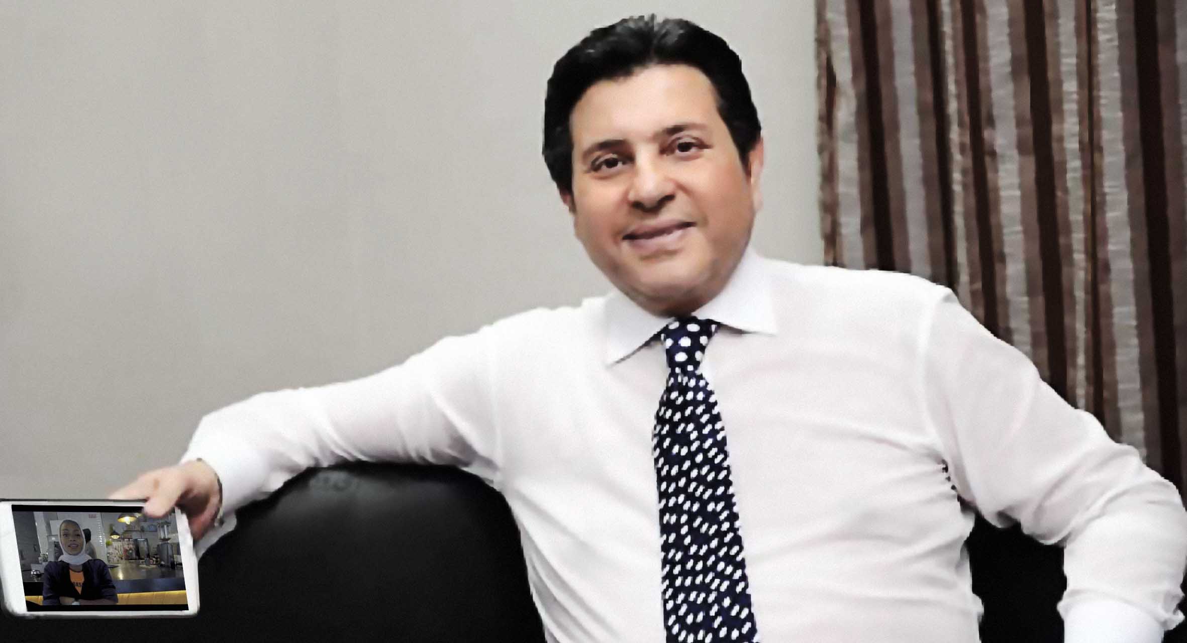 صورة السعودية تتجنب تكرار أغان مثل “بنت مكة” بالتعاقد مع هاني شاكر