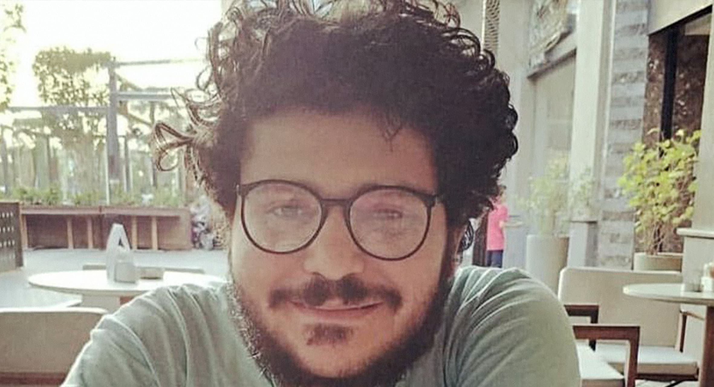صورة السلطات المصرية الخوّيفة تعتقل مصرياً يدرس في إيطاليا عوض اعتقال طالب إيطالي حقيقي مجدداً