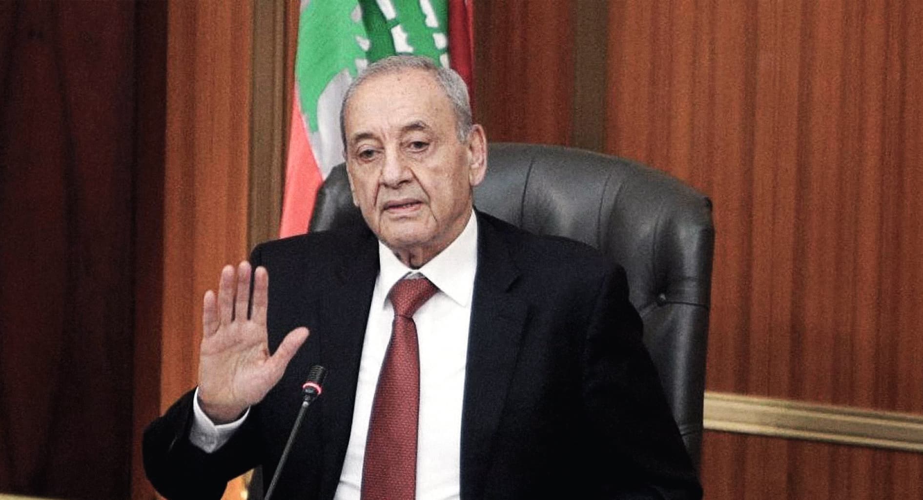 صورة الأستاذ يؤجل جلسة البرلمان إلى أن يربّي زعرانه المتظاهرين ويتمكَّن من عقدها بهدوء