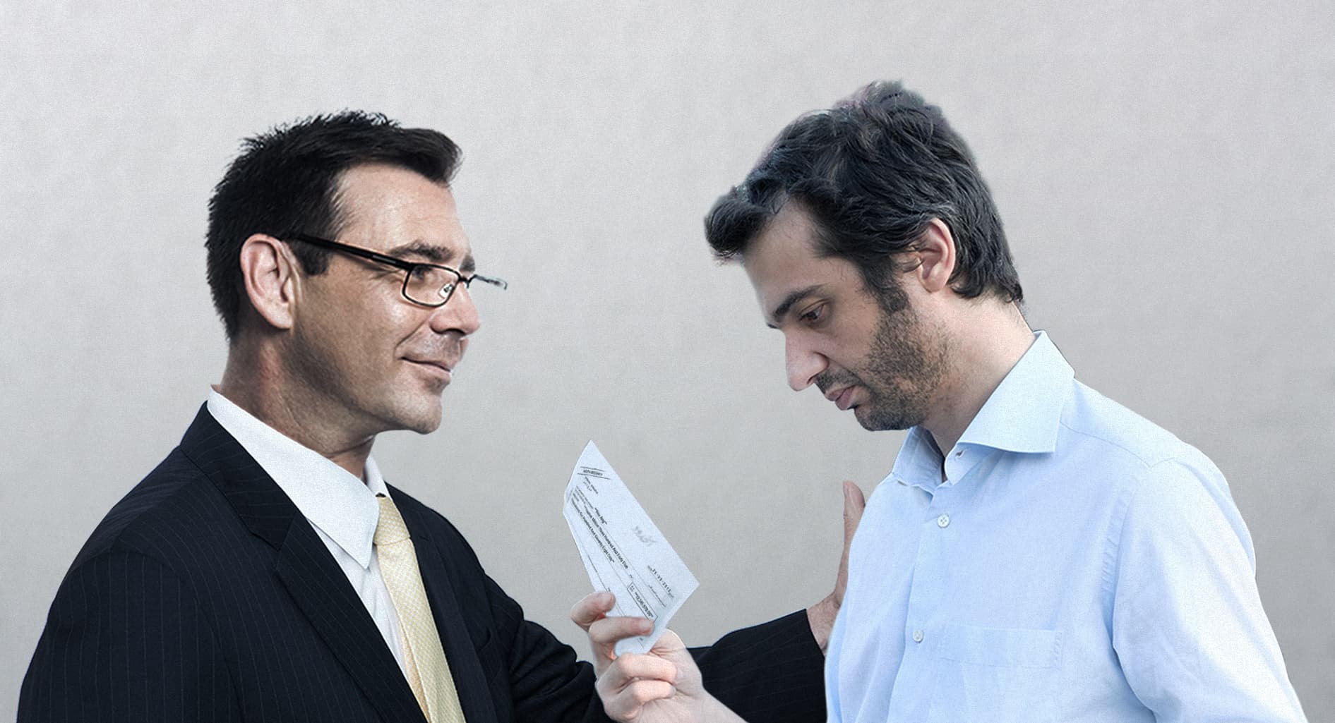 صورة محامٍ يأخذ راتب ٦ أشهر للترافع عن شاب تعرَّض لجريمة ابتزاز