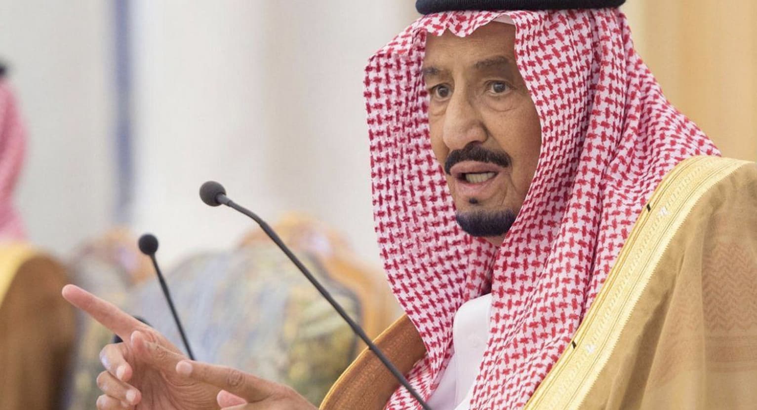 صورة السعودية تبارك للشعب السوداني تحقُّق كافة مطالبه باستلام المجلس العسكري وتفضلوا يا جماعة عودوا إلى منازلكم