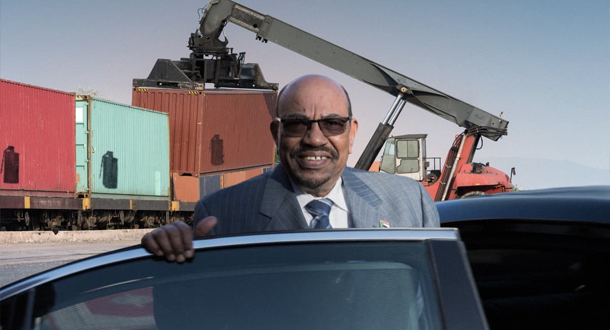 صورة الحكومة السودانية تضاعف جهودها لتوفير حاجة المواطنين من قنابل الغاز المسيل للدموع