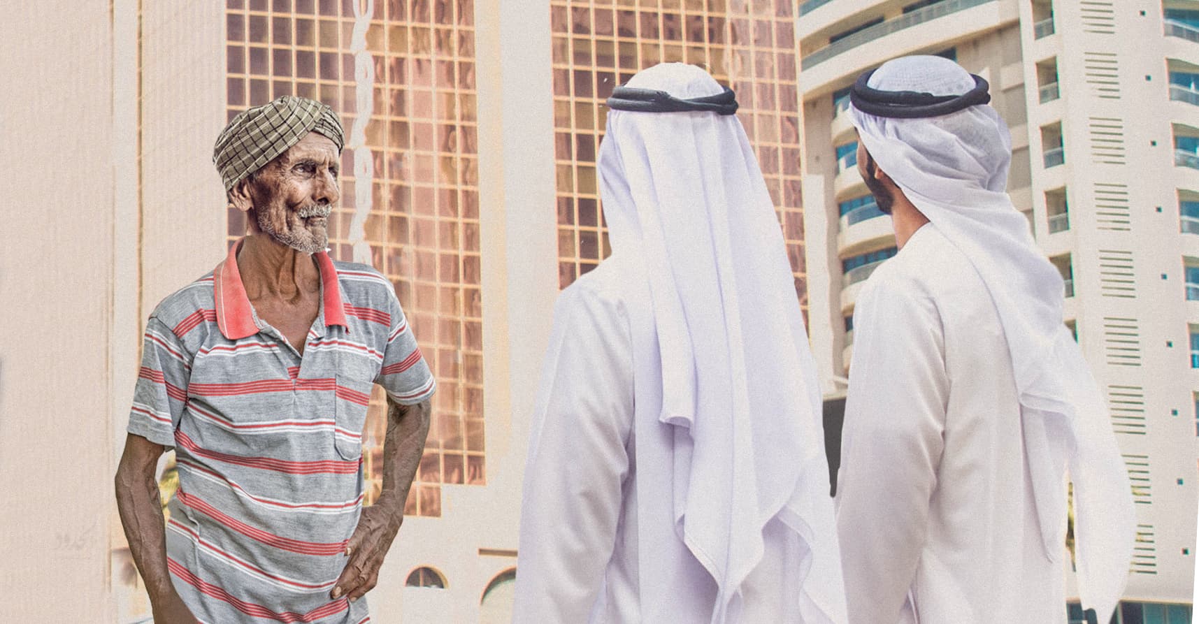 صورة مكافحة الفساد تحقّق مع عامل وافد ما زال يمتلك بعض المال رغم دفعه رسوم تجديد إقامته