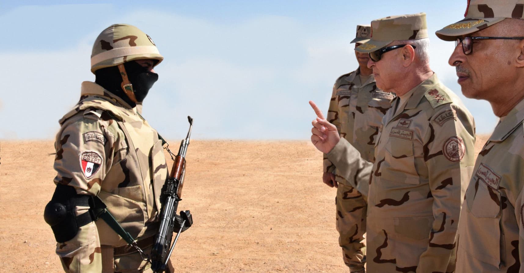 صورة الجيش المصري يدين إهدار جندي عشر رصاصات في رأس طفل واحد بدل استغلالها بقتل أطفال آخرين