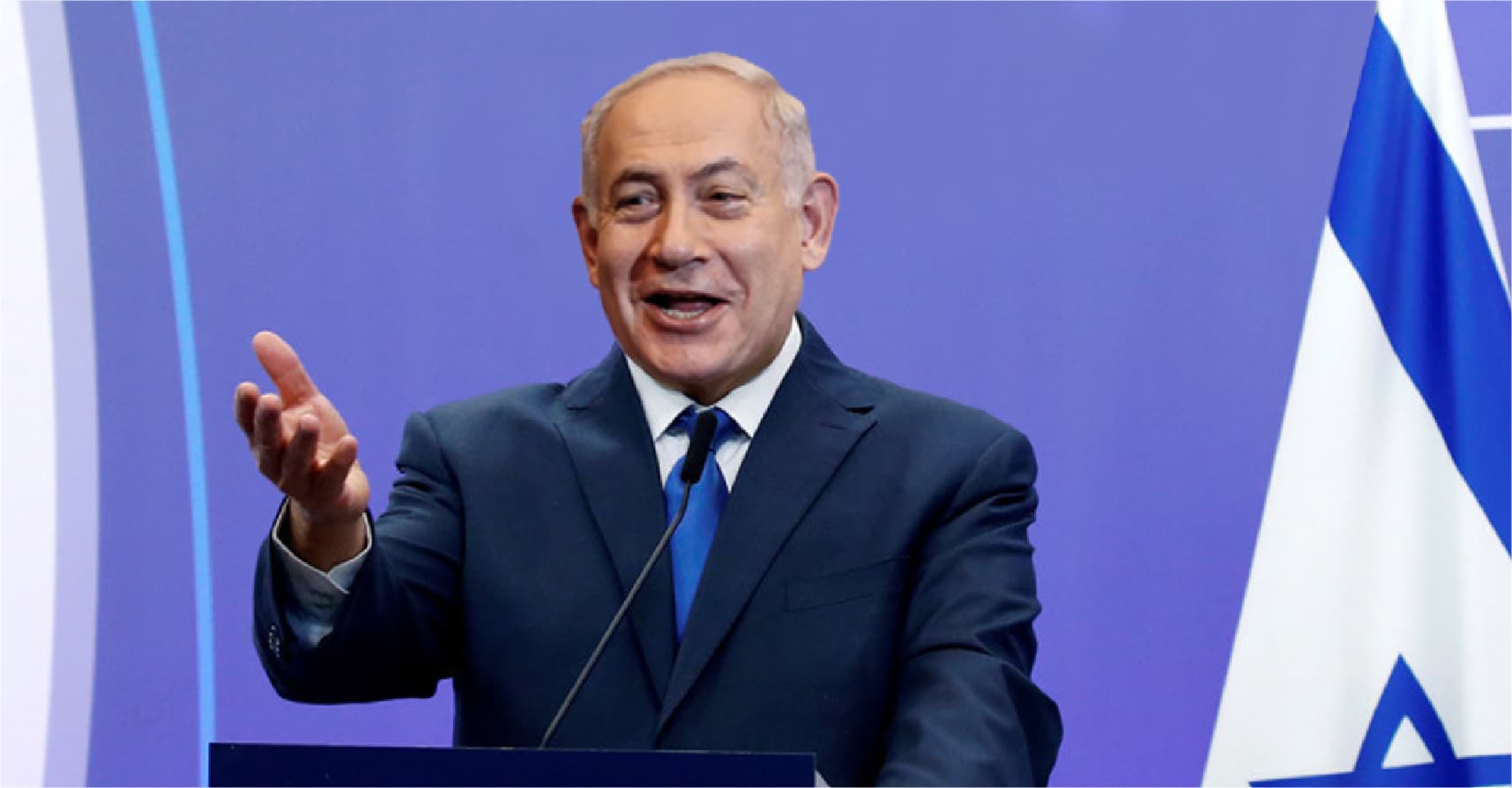 صورة نتنياهو يشيد بالتظاهرات السلميّة التي تسمح لجيشه بقتل المزيد من الفلسطينيين دون تكبّد خسائر