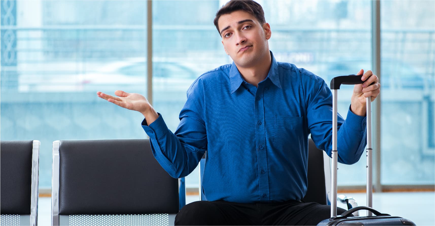 صورة مهاجر يعود إلى وطنه بعد اكتشافه أنَّ عليه العمل ليعيش في الغربة