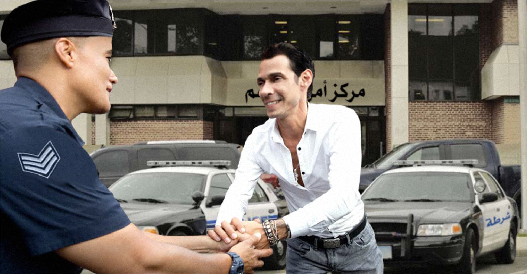 صورة اعتقال مواطن خطأً بتهمة النشل مع أنه كان يتحرش ببضعة نساء فحسب