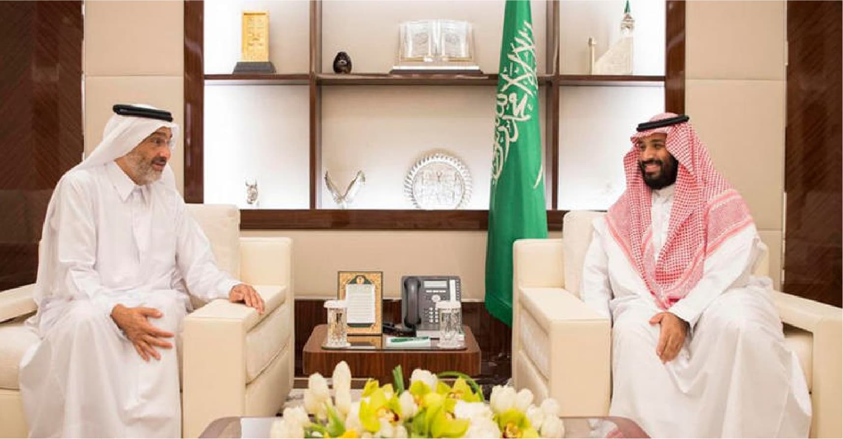 صورة السلطات السعودية تتكرّّم على القطريين وتسمح لهم بعبادة ربهم