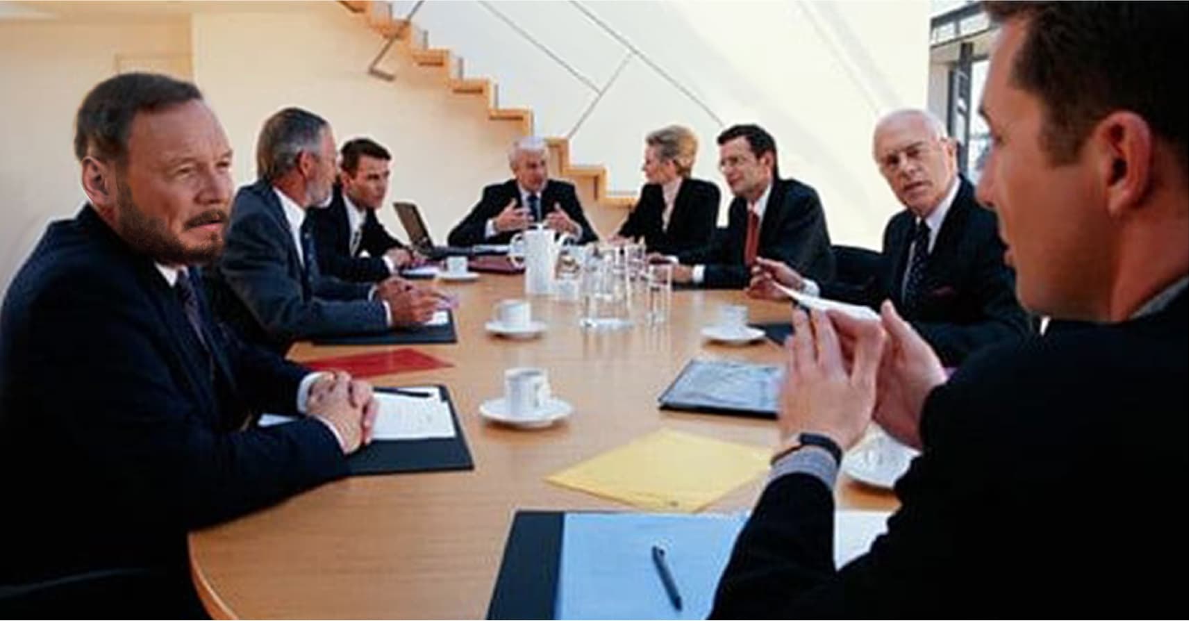 صورة الحكومة تؤكّد أنها لا تقدم على أيٍّ من تخبطاتها وأخطائها إلا بعد دراستها بشكل دقيق