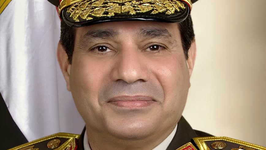 صورة السيسي يكتب: إذا كان بإمكان المرء بيع كليته ليعيش، فلم لا نبيع ظفراً من قدم مصر لنعيش؟