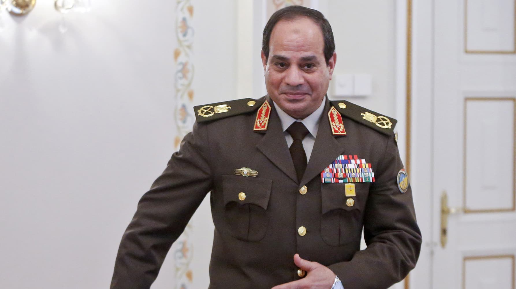 صورة مصر تعود إلى حالة الطوارئ الطبيعية بعد أربع سنوات من الفوضى