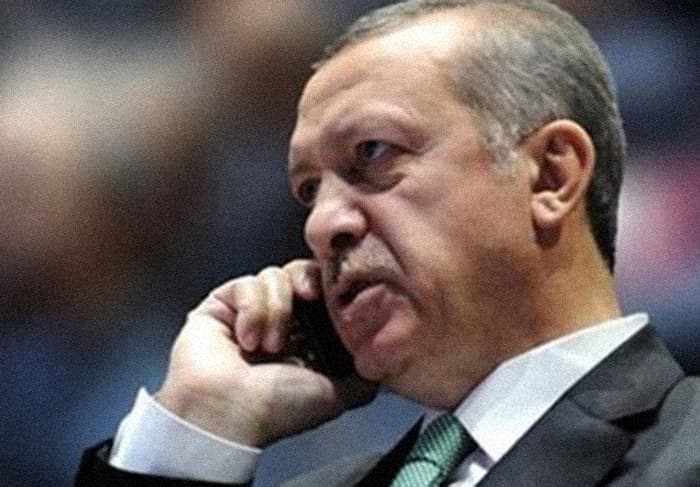 صورة إردوغان يأمر باعتقال مجموعة من المواطنين لكي لا ينقطع ذكره عن الأخبار