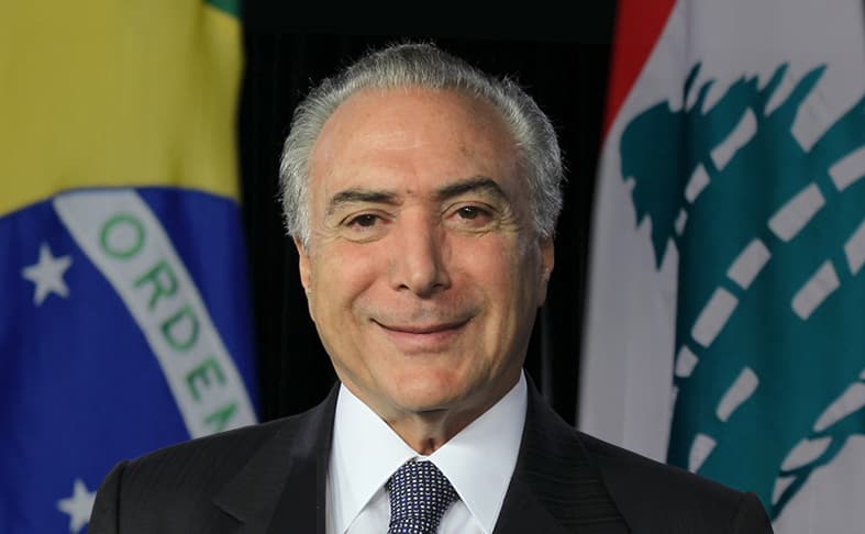 صورة لبنان يحقق الاكتفاء الذاتي من الرؤساء ويبدأ بتصديرهم إلى الخارج