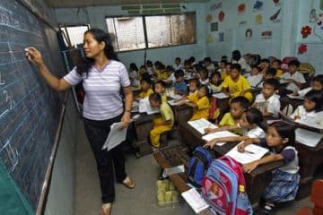 صورة الحكومة تتجهز لاستقدام معلمين وافدين من الفلبين بعد عمّال الميناء