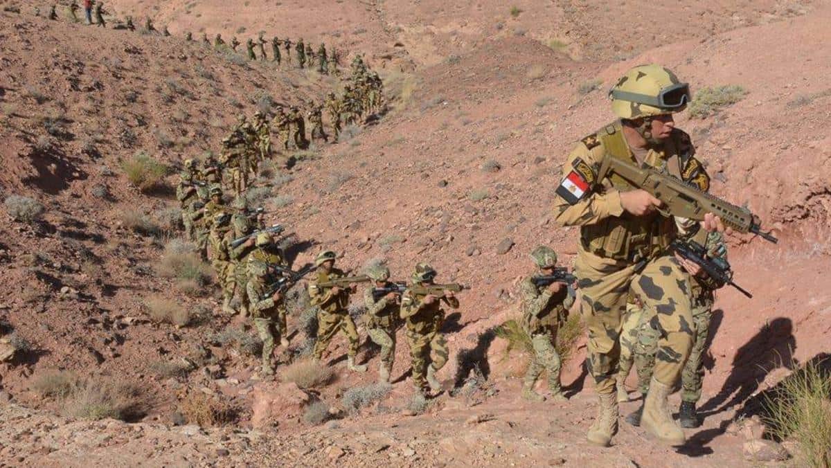 صورة الجزيرة x الجزيرة: الجيش المصري