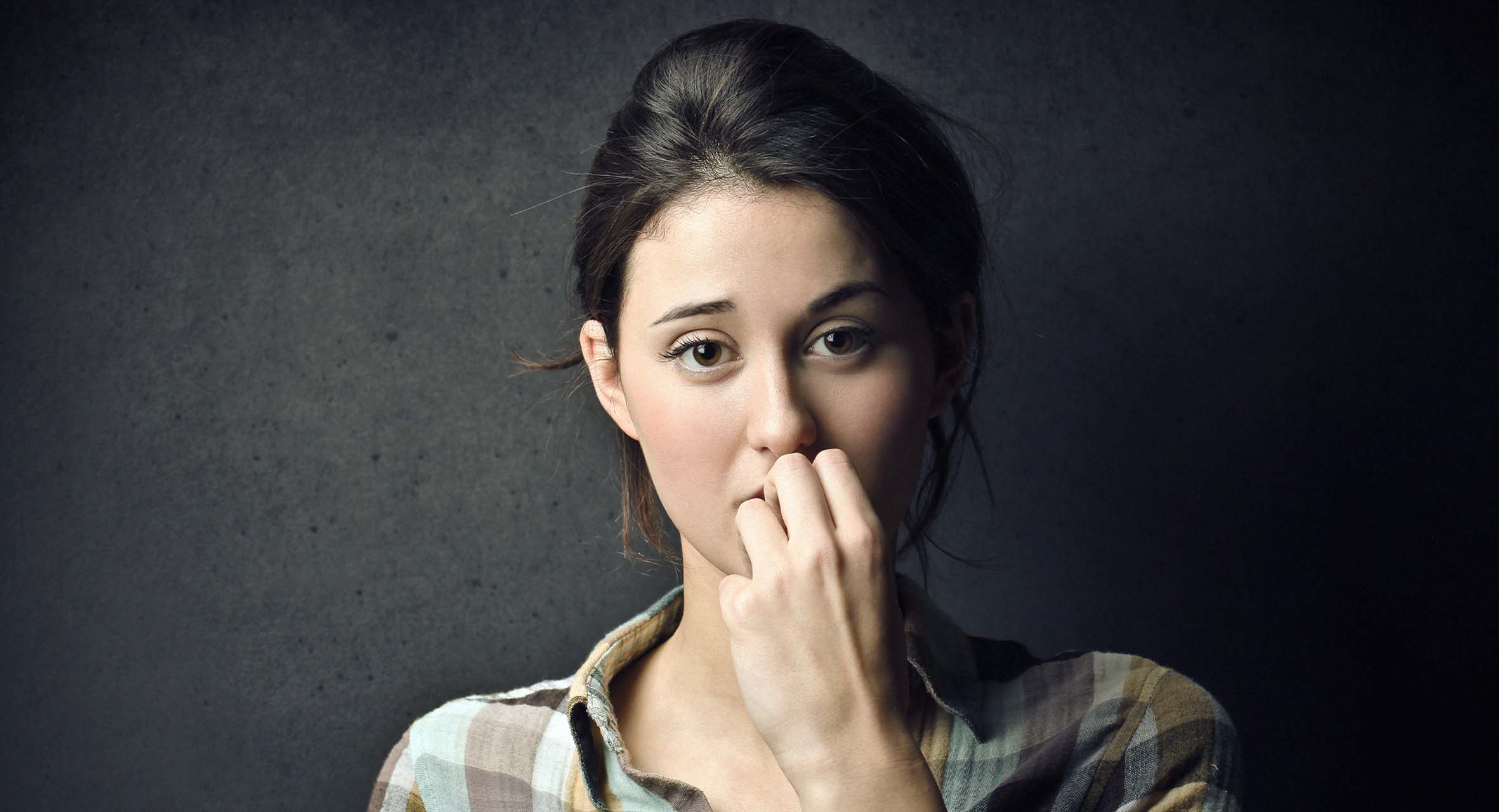 صورة دراسة تثبت أنّ دورتك الشهرية متأخرة لأنك متوترة بسبب تأخر الدورة عليكِ