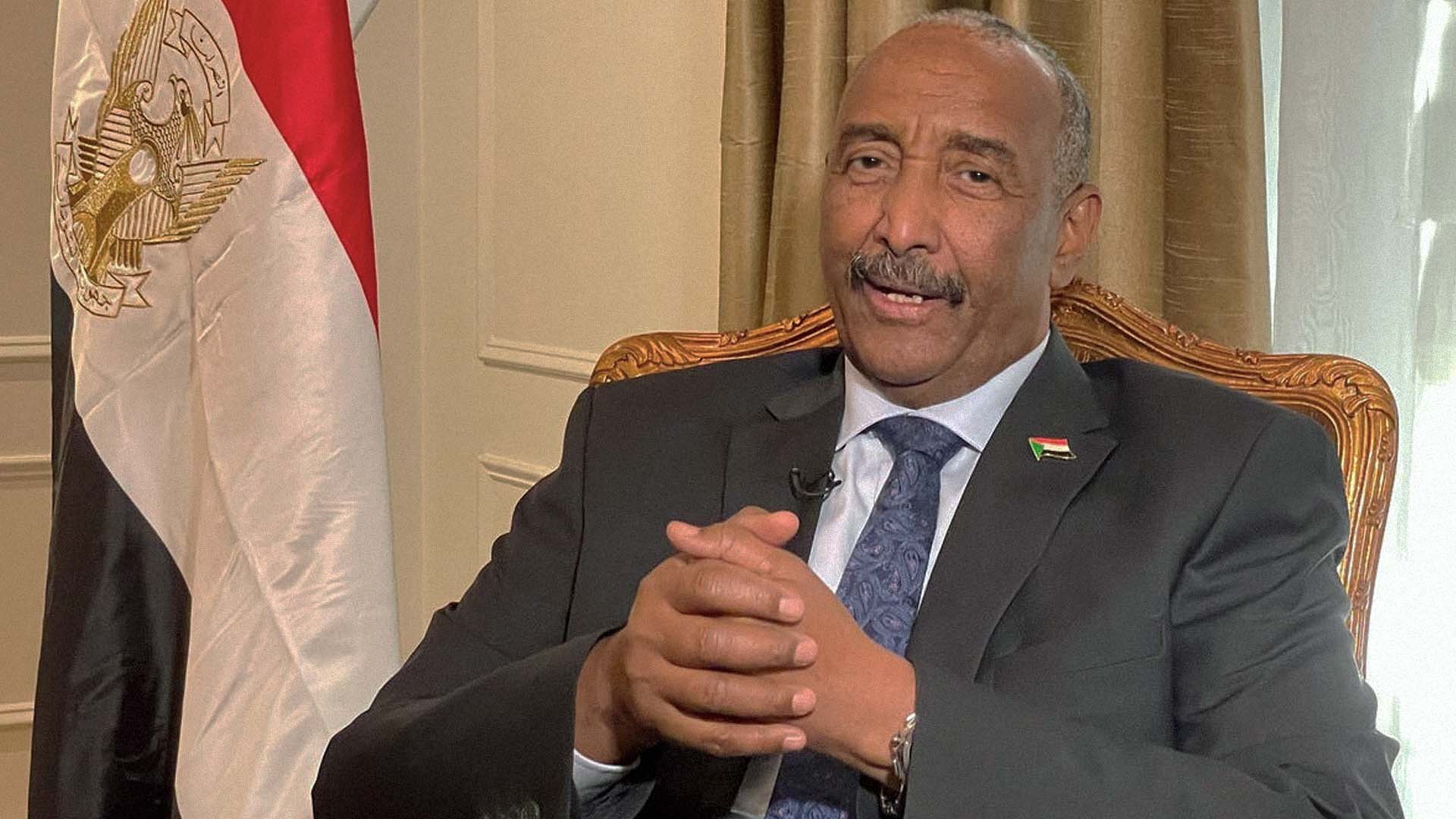 صورة الجيش السوداني يؤكد التزامه بانتقال السلطة إلا إذا حدث ظرف استثنائي كأن يغيّر رأيه