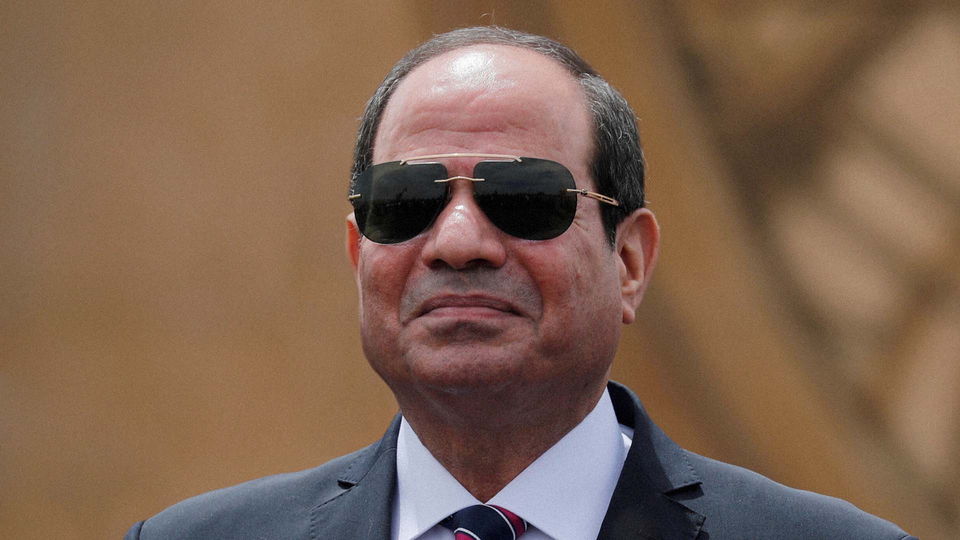 صورة مستثمر يبيع كل أسهمه في شركة شريطة البقاء مديراً لها
