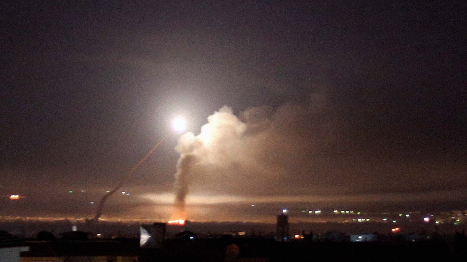 صورة إسرائيل تستغل انشغال الأسد هذه الفترة بإعادة هيكلة قطبية العالم وتقصف سوريا يومياً