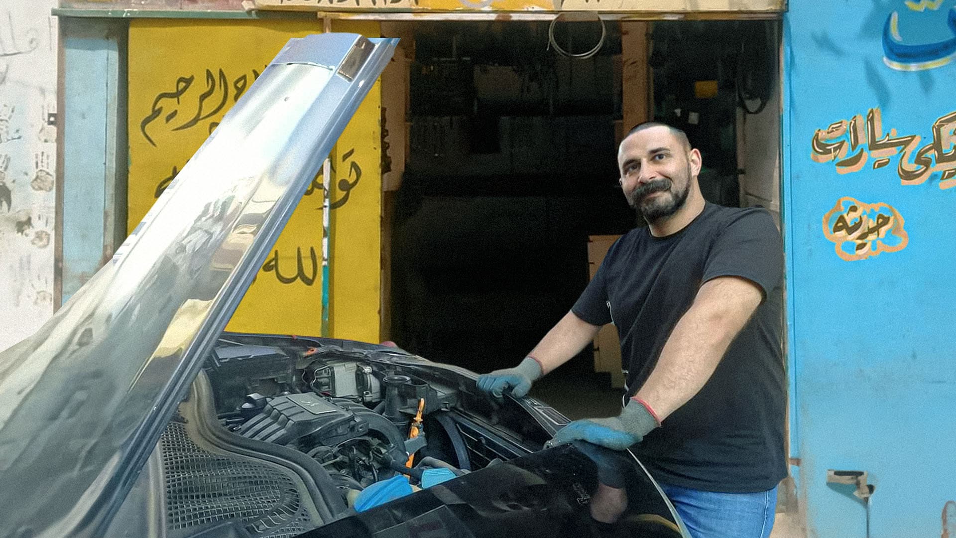 صورة ميكانيكي يؤكد لزبون أن حاسته السادسة أدق من مليون كمبيوتر وسنغيّر المحرّك وقدمك فوق رقبتك