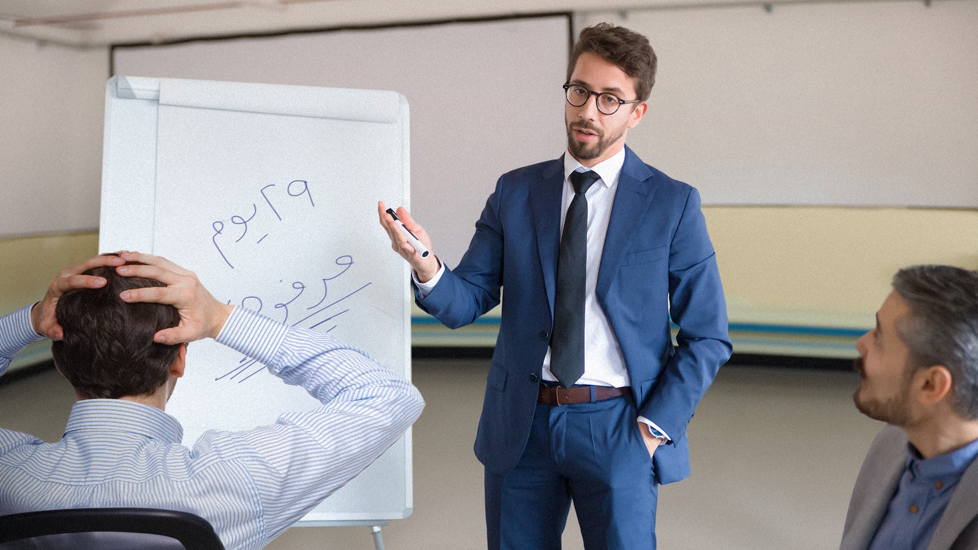 صورة شركة تشترط الإبلاغ عن حالات الوفاة قبل شهر من حدوثها للسماح للموظف بالغياب