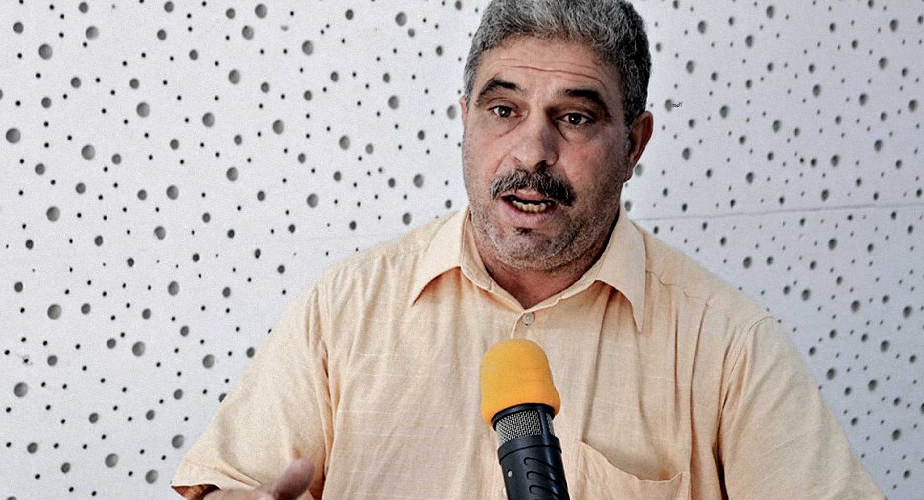 صورة النائب التونسي زهير مخلوف يؤكد أن السكّري يضطره للاستمناء فجأة بجوار مدارس البنات