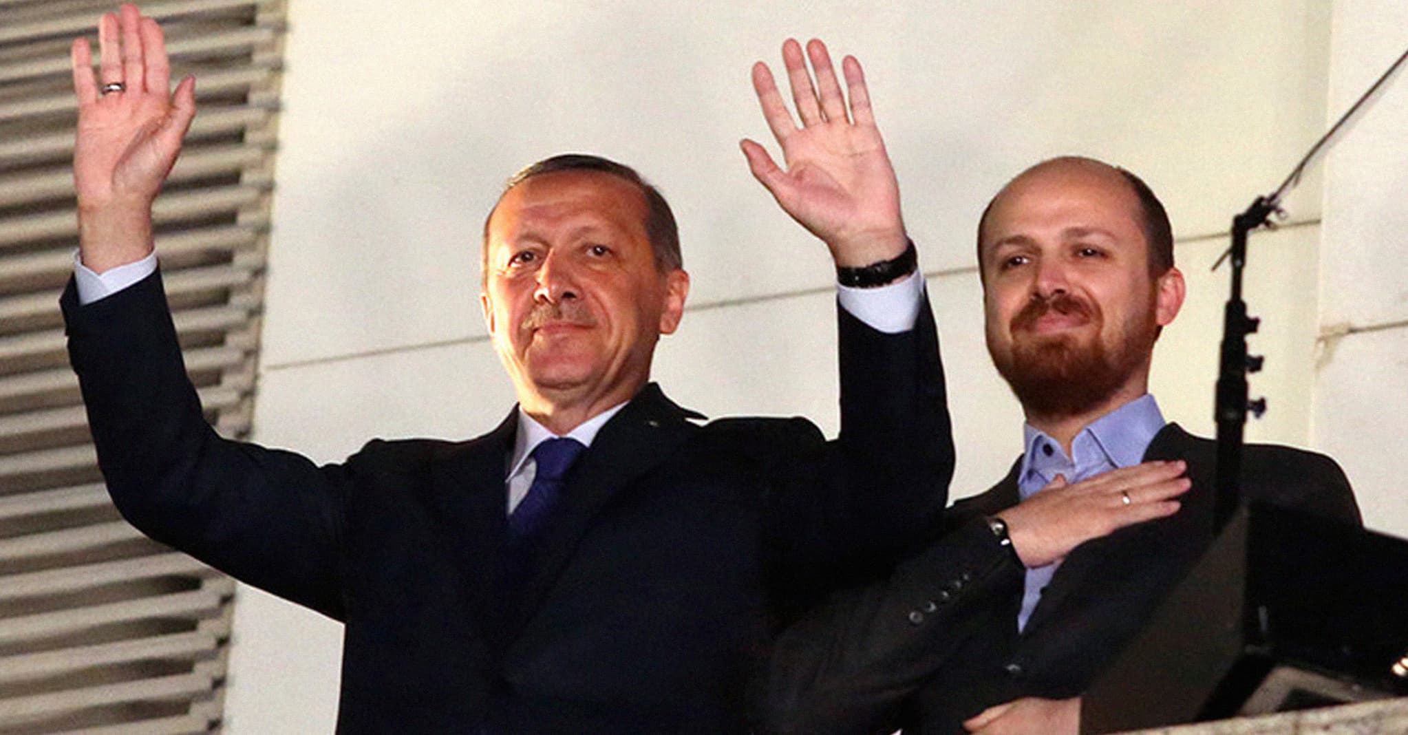 صورة بعد تسليمه وزارة المالية لصهره: إردوغان يفكّر بتعيين ابنه ولياً للعهد