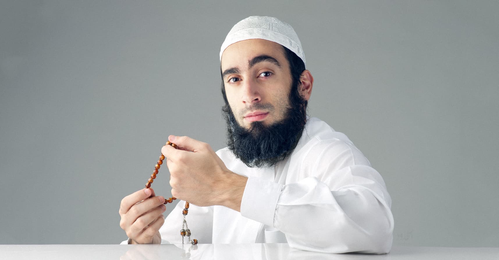 صورة لماذا يصرّ الملحدون على إنكار وجود الله رغم أنه مذكور في القرآن؟ المسلم يسأل ويفحم الملحد الذي لن يستطيع الإجابة