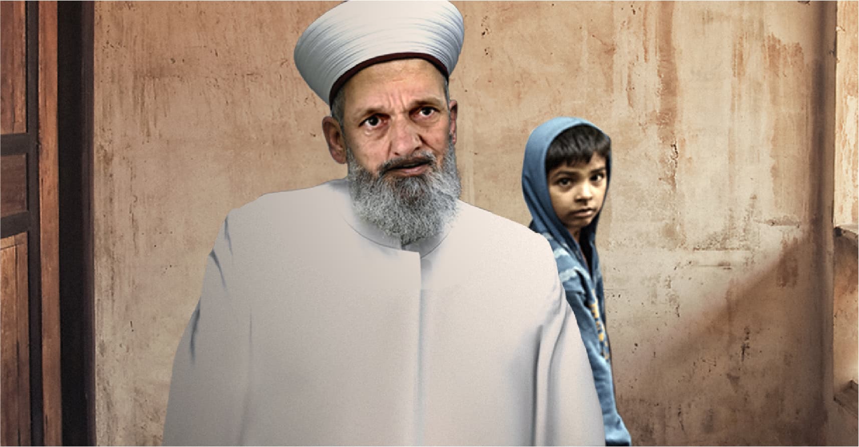 صورة مفتٍ ينقذ طفلًا يتيماً من تبنّيه وضياع نسبه