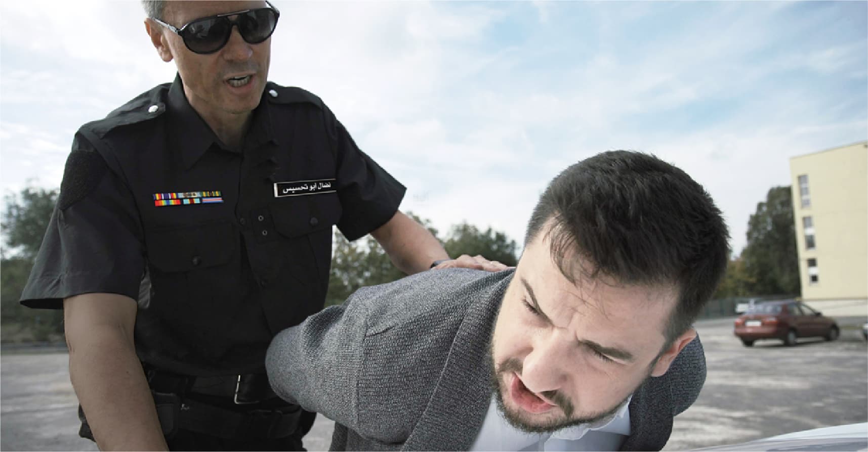 صورة اعتقال معارض شكّك بحرية التعبير في البلاد